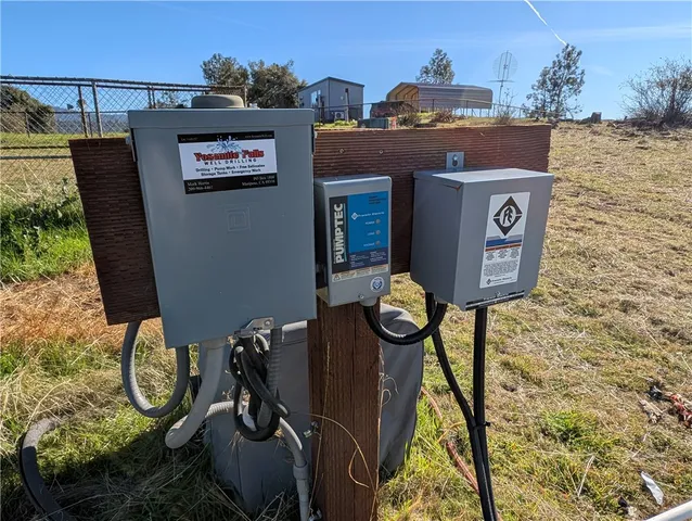 a view of a pathway of a house