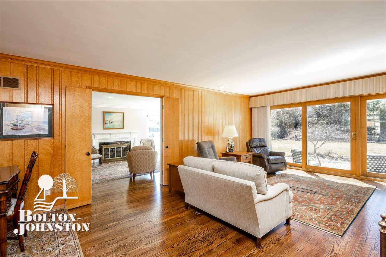 53 Stonehurst Road Grosse Pointe, MI 48236 - Photo 18 of 71 31374249-17.JPG