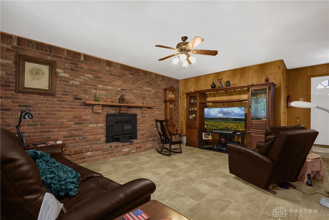 3684 Cloverdale Road Medway, OH 45341 - Photo 15 of 25 Gallery Image 15