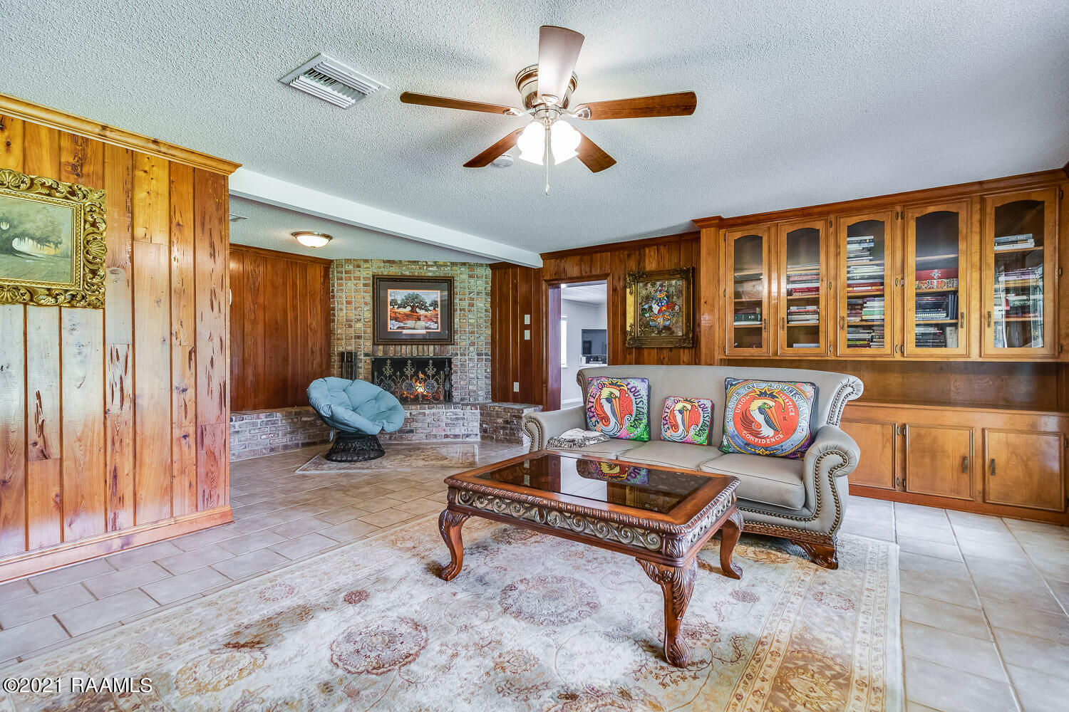 404 Maryview Farm Road Lafayette, LA 70507 - Photo 10 of 33 Living Room