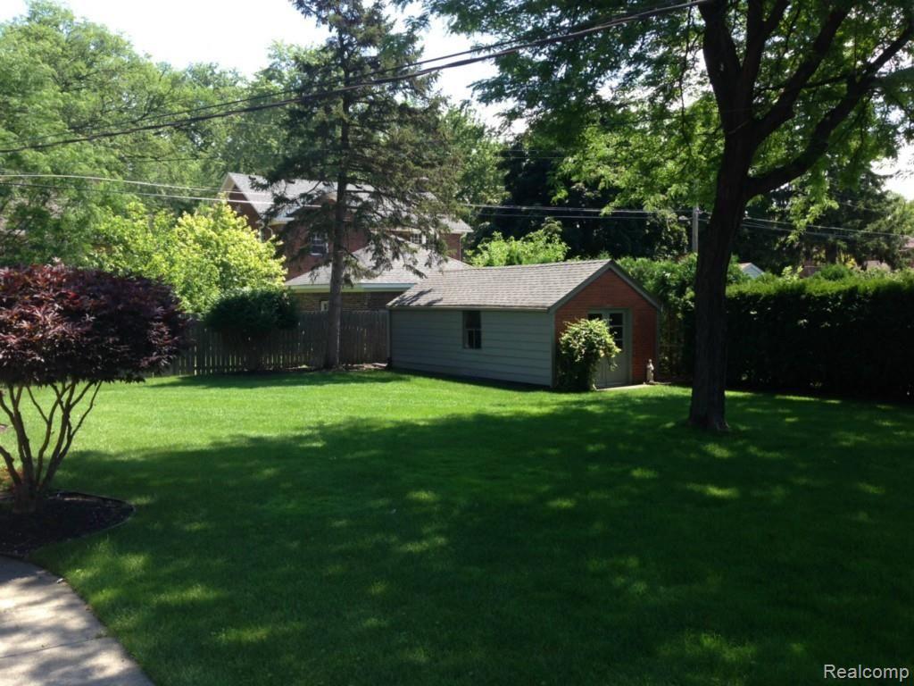 1326 Devonshire Road Grosse Pointe, MI 48230 - Photo 15 of 16 photo 3a.jpg