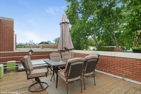 $875,000 | 1967 North Maud Avenue, Unit A, Chicago, IL 60614