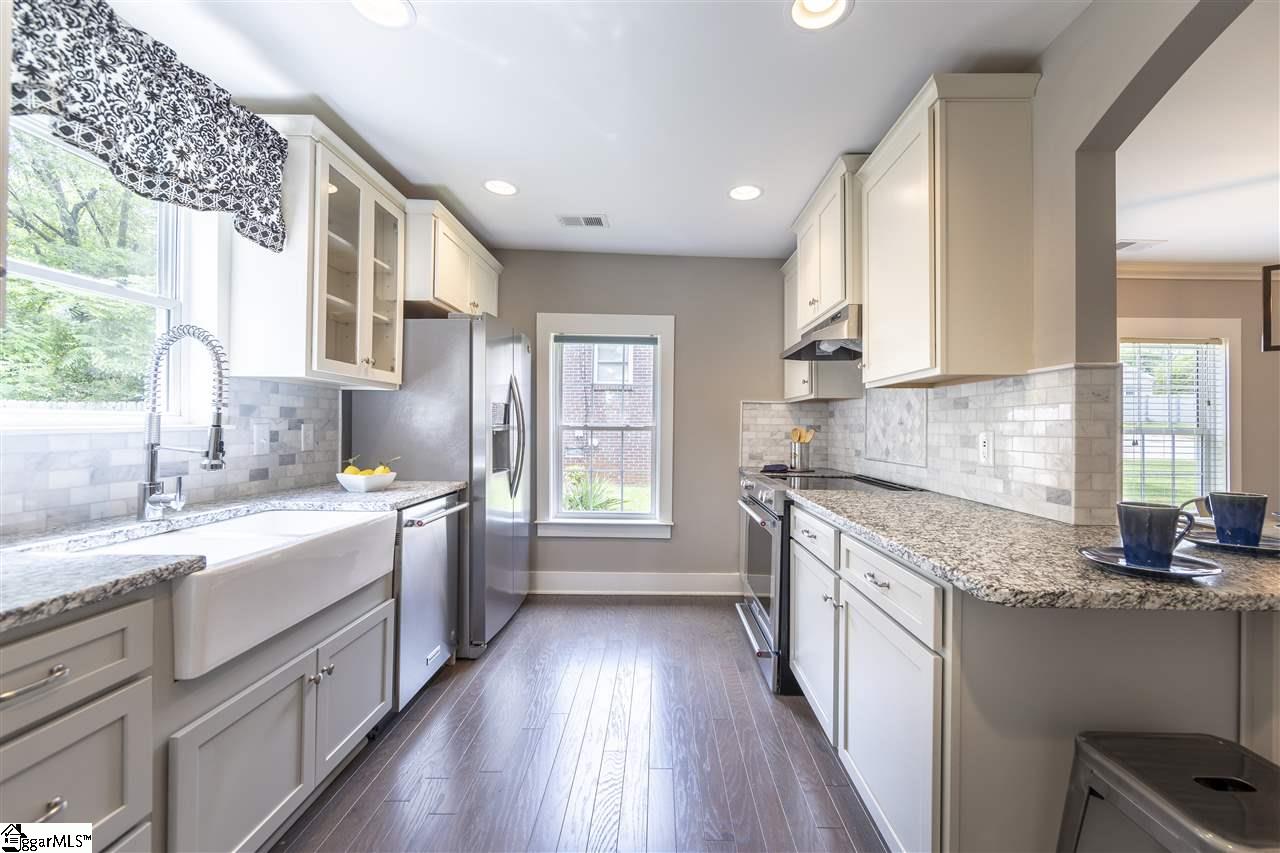 110 Maco Street Greenville, SC 29607 - Photo 13 of 24