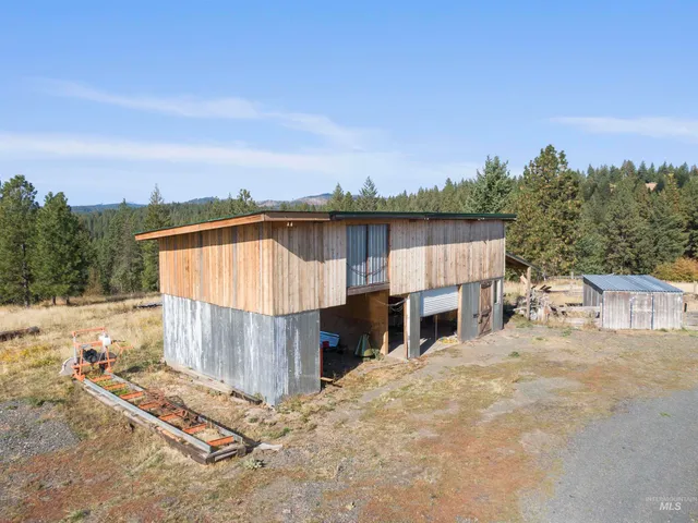 $599,000 | 1311 Gold Hill Road, Princeton, ID 83857