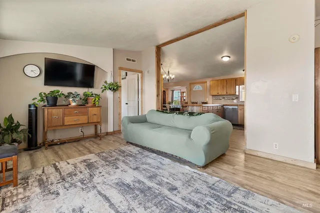 $599,000 | 1311 Gold Hill Road, Princeton, ID 83857