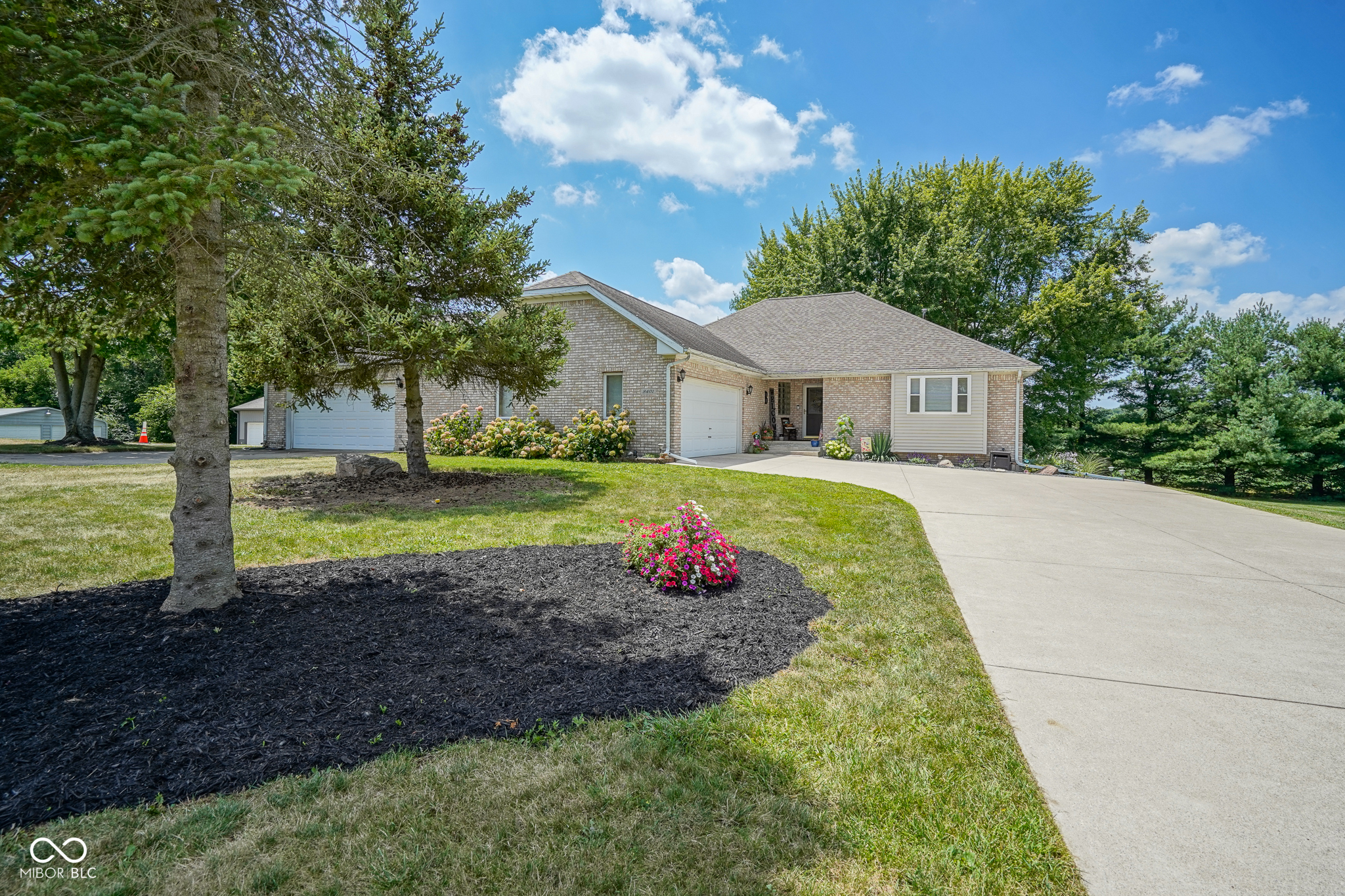 8401 North Cherry Knl  