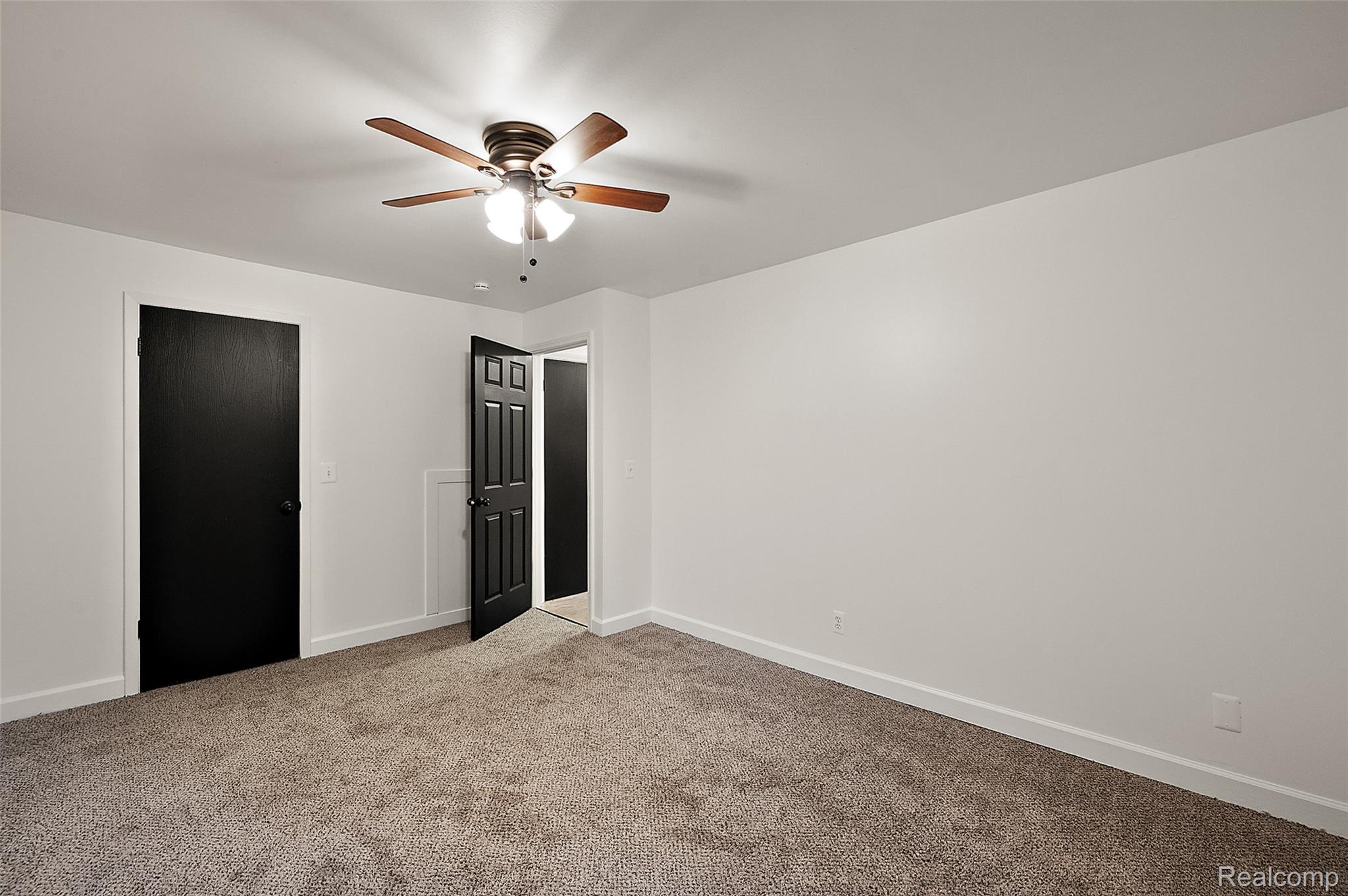 384 West Drahner Road, Unit C12 Oxford, MI 48371 - Photo 25 of 26 23-380 W Drahner Rd C12-23.jpg