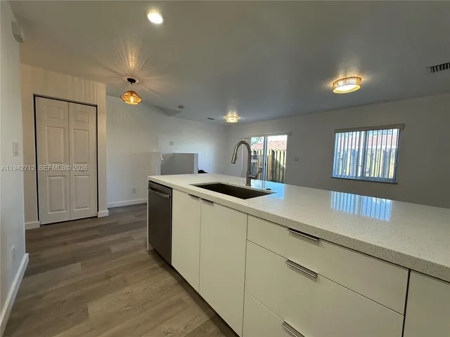 $3,095 | 322 Northeast 3rd Street, Unit C, Hallandale Beach, FL 33009