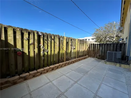 $3,095 | 322 Northeast 3rd Street, Unit C, Hallandale Beach, FL 33009