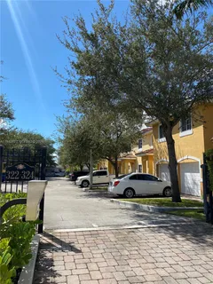 $3,095 | 322 Northeast 3rd Street, Unit C, Hallandale Beach, FL 33009