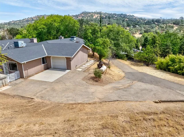$715,000 | 29280 Glacier Drive, Coarsegold, CA 93614