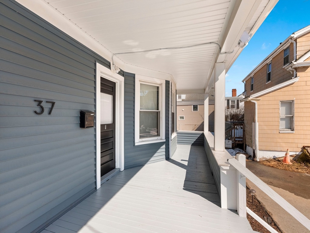 37 Howard Street Lynn, MA 01902 - Photo 4 of 42