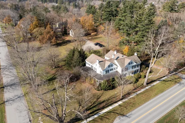 $1,300,000 | 3309-3321 Main Street, Manchester, VT 05254