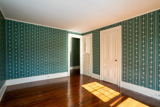 $1,300,000 | 3309-3321 Main Street, Manchester, VT 05254