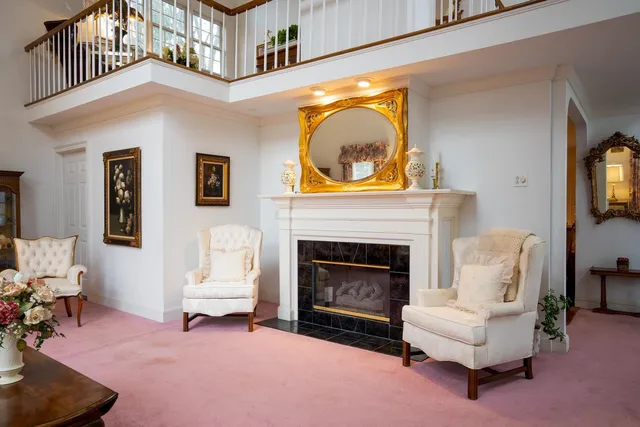 $1,300,000 | 3309-3321 Main Street, Manchester, VT 05254