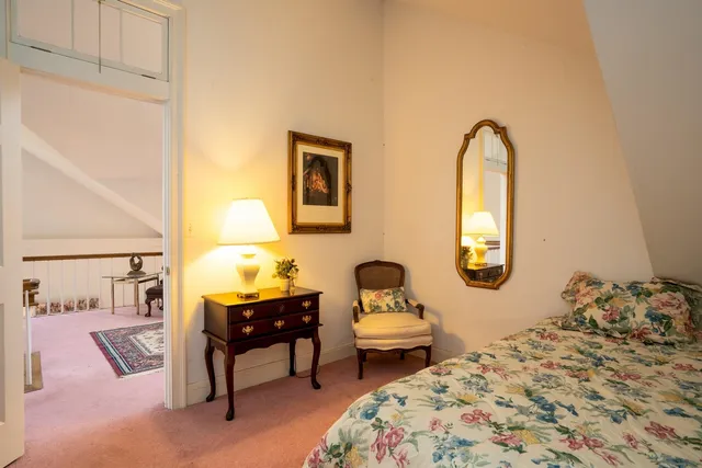 $1,300,000 | 3309-3321 Main Street, Manchester, VT 05254