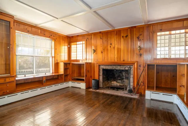 $1,300,000 | 3309-3321 Main Street, Manchester, VT 05254