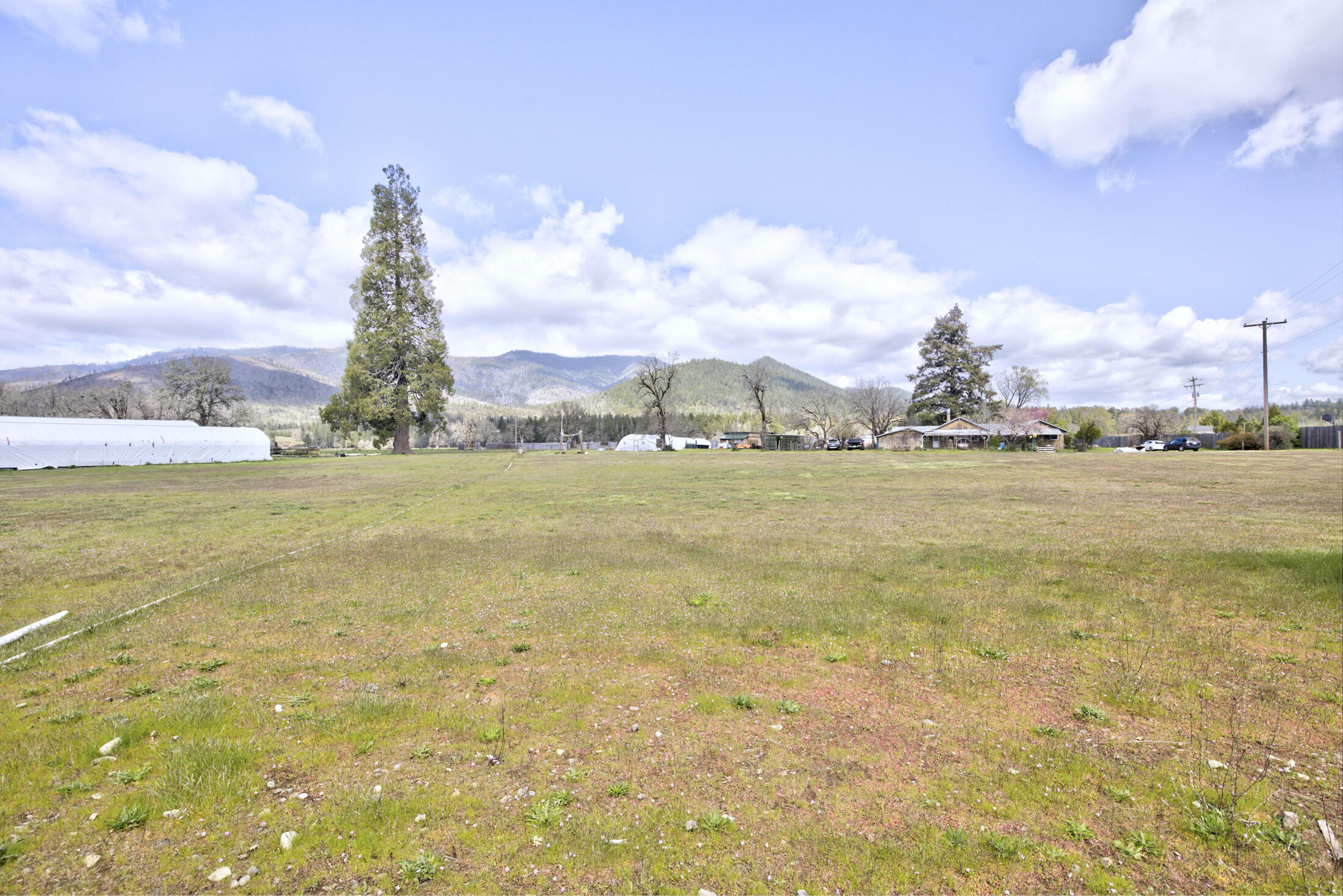 180 Norman Road Selma, OR 97538 - Photo 9 of 46 norman013