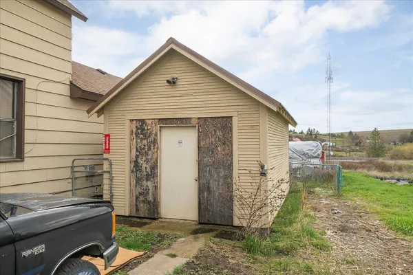 $299,000 | 50 North Main Street, Waverly, WA 99039