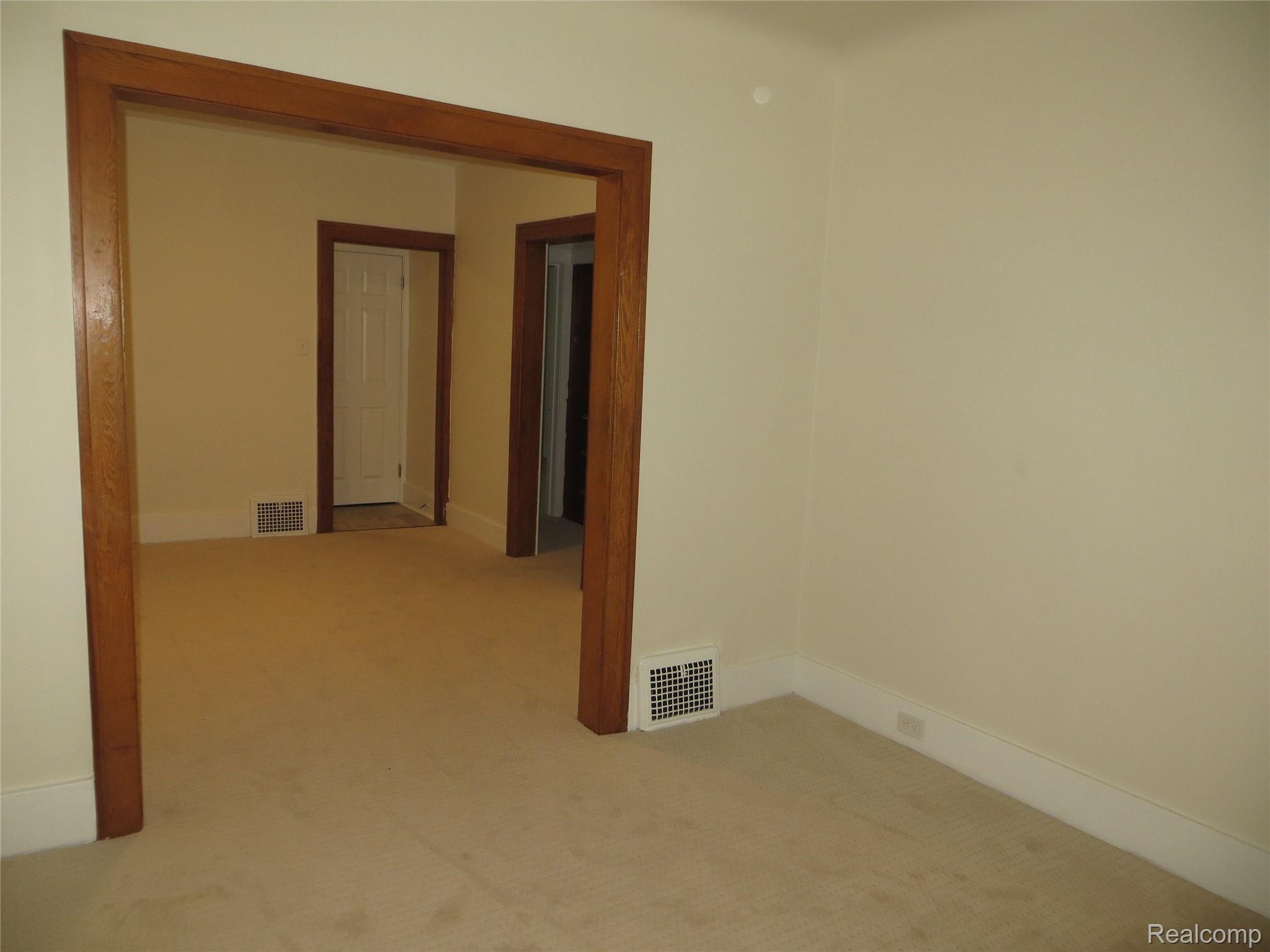 23053 Rausch Avenue Eastpointe, MI 48021 - Photo 11 of 53 IMG_1785.JPG