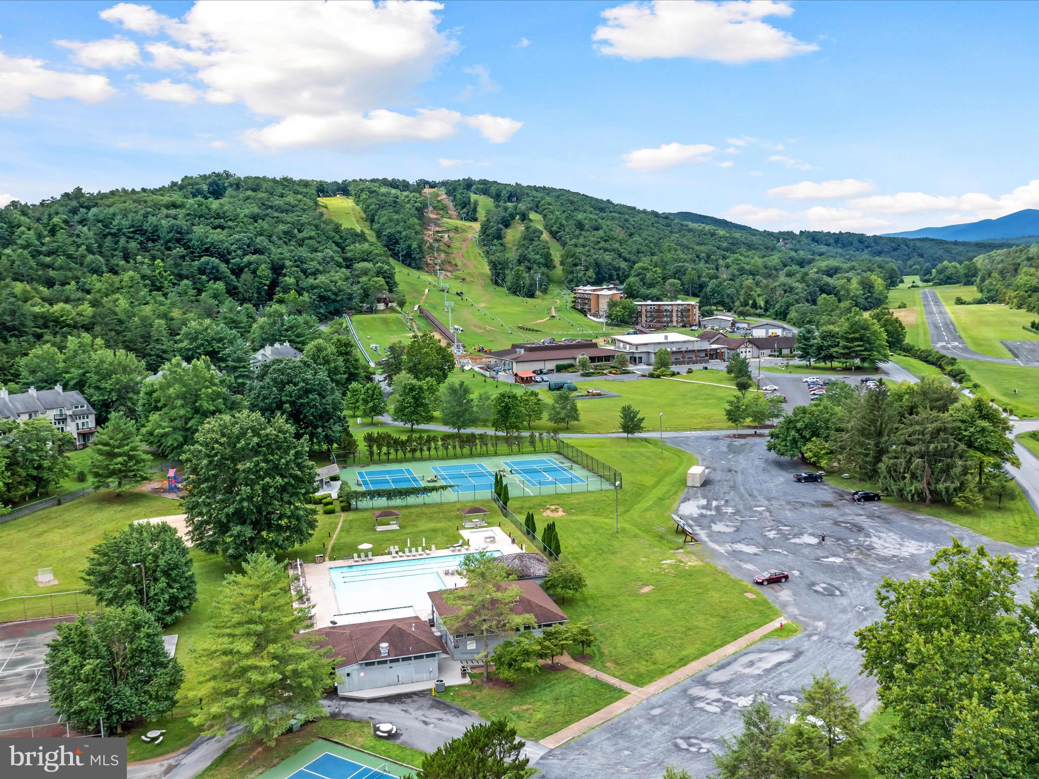 158 Redtail Court Basye, VA 22810 - Photo 71 of 79 DJI_0768