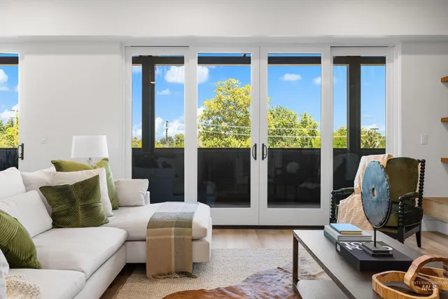 $2,008,000 | 55 East State Street, Unit 304, Eagle, ID 83616