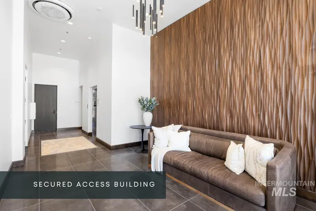 $2,008,000 | 55 East State Street, Unit 304, Eagle, ID 83616