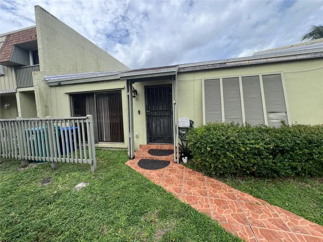$255,000 | 20442 Northwest 15th Avenue, Unit 6, Miami Gardens, FL 33169