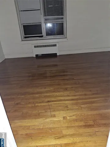 $1,675 | 149 Central Avenue, Ridgefield Park, NJ 07660