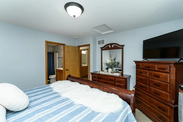 $393,000 | 3852 46 Avenue Northwest, Rochester, MN 55901