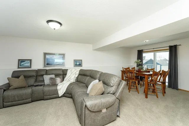 $393,000 | 3852 46 Avenue Northwest, Rochester, MN 55901