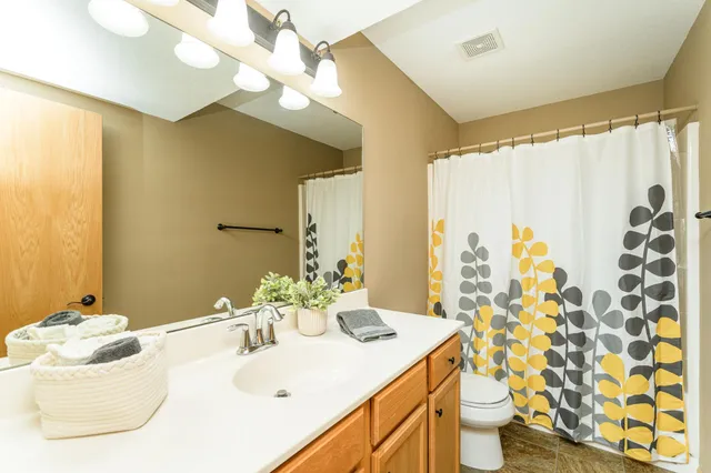 $393,000 | 3852 46 Avenue Northwest, Rochester, MN 55901