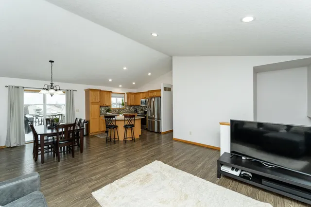 $393,000 | 3852 46 Avenue Northwest, Rochester, MN 55901