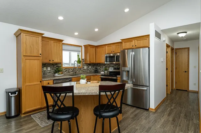 $393,000 | 3852 46 Avenue Northwest, Rochester, MN 55901