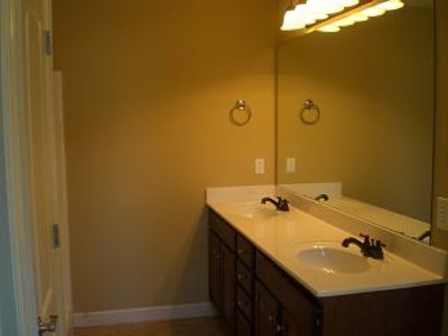 540 Tanner Road Greenville, SC 29607 - Photo 4 of 8 Gallery Image 4