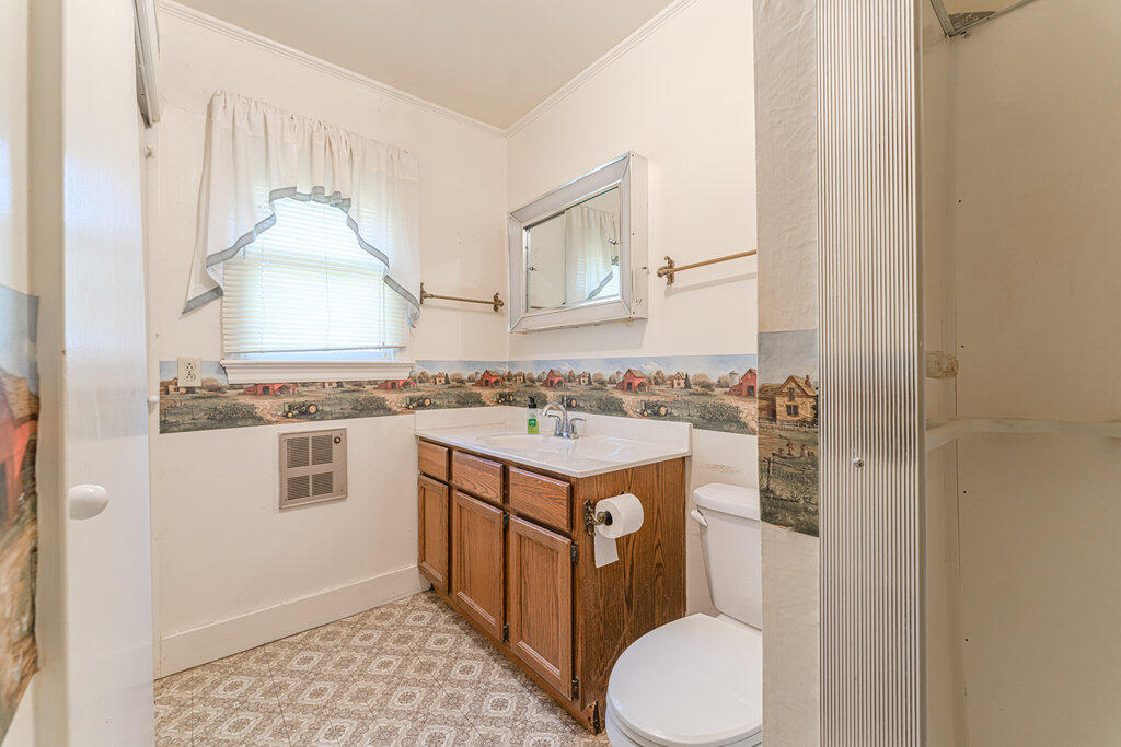 2915 West Chicago Road Niles, MI 49120 - Photo 14 of 17 bathroom laundry
