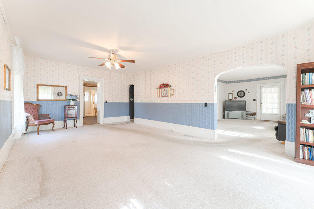 2915 West Chicago Road Niles, MI 49120 - Photo 5 of 17 dinning room 1