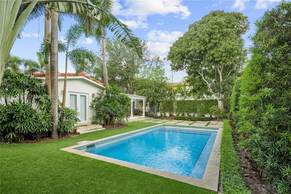 $8,500 | 1111 Placetas Avenue, Coral Gables, FL 33146