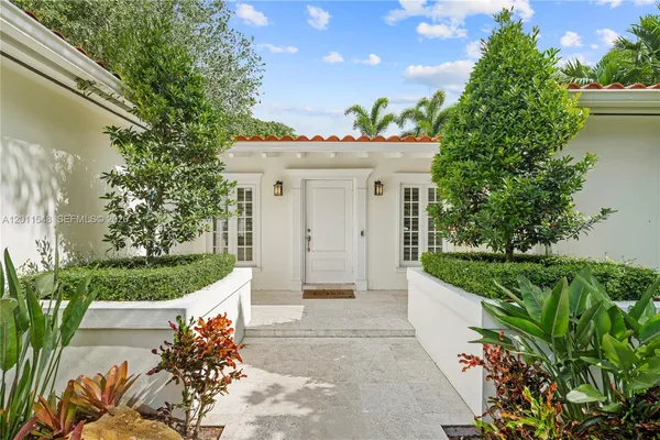 $8,500 | 1111 Placetas Avenue, Coral Gables, FL 33146