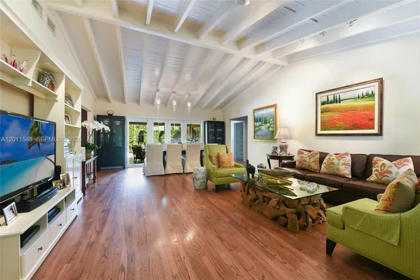 $8,500 | 1111 Placetas Avenue, Coral Gables, FL 33146