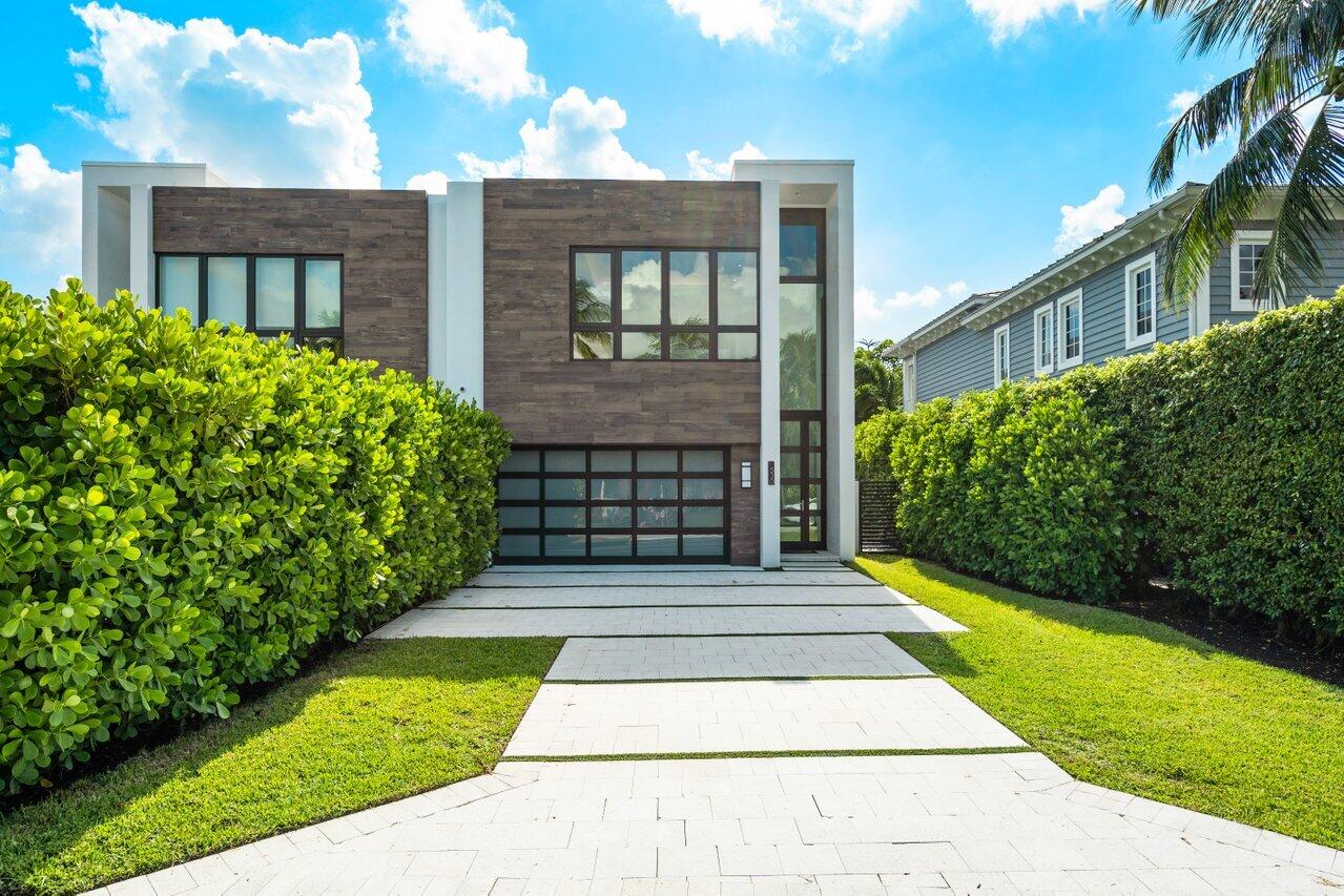 530 Northeast Wavecrest Way, Unit SOUTH Boca Raton, FL 33432 - Photo 35 of 36 001-530NortheastWavecrestWay-BocaRaton-F