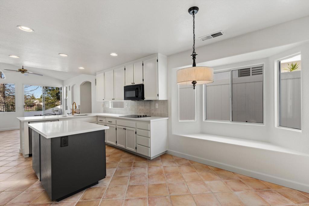 6012 Piros Way Oceanside, CA 92056 - Photo 11 of 47