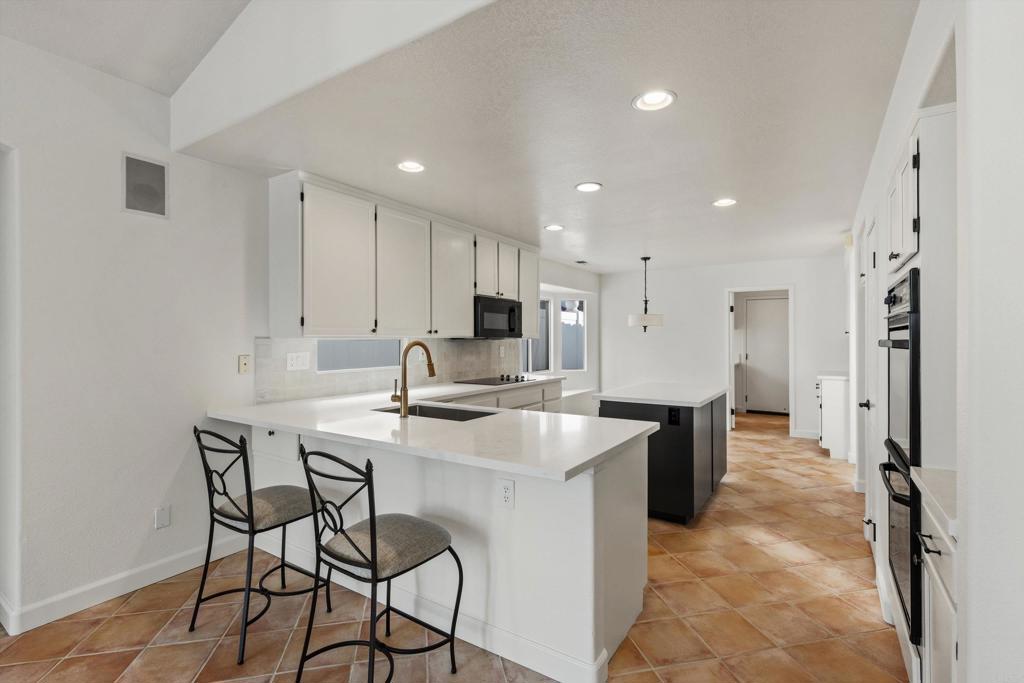 6012 Piros Way Oceanside, CA 92056 - Photo 13 of 47 bar seating