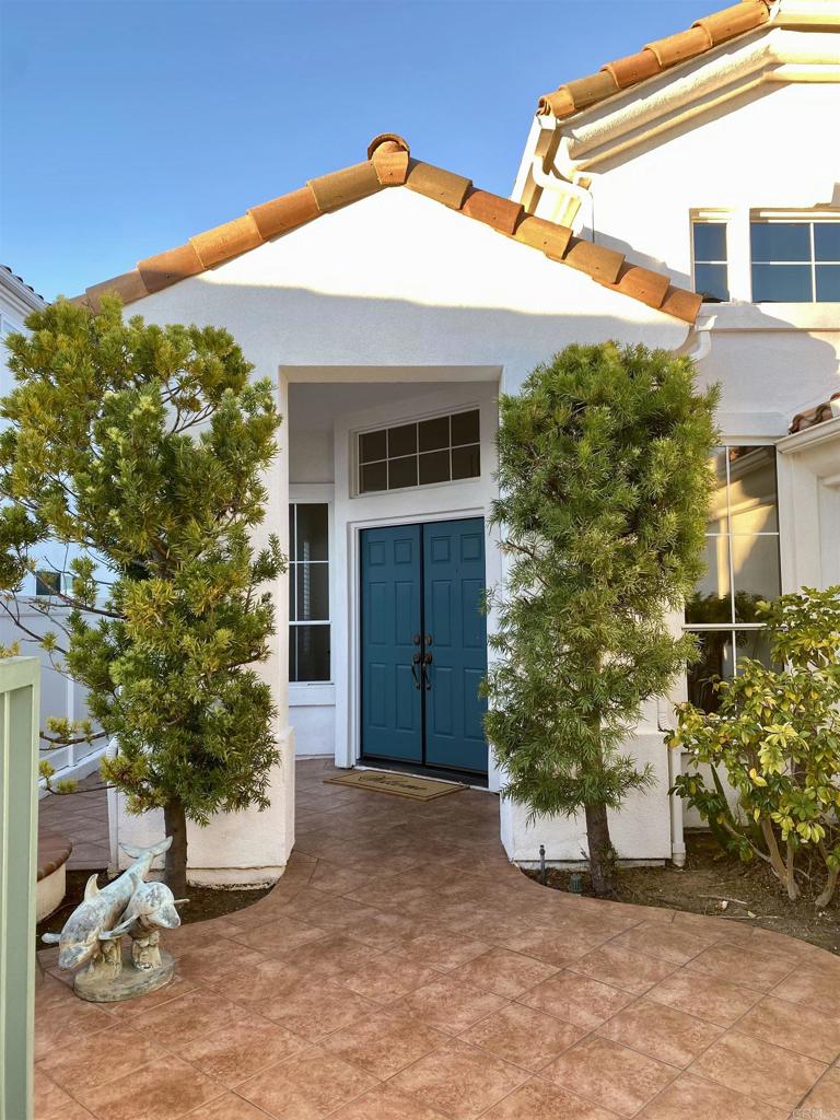 6012 Piros Way Oceanside, CA 92056 - Photo 4 of 47