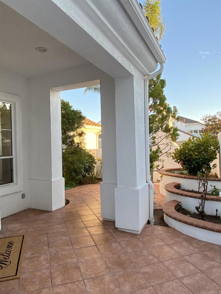 6012 Piros Way Oceanside, CA 92056 - Photo 5 of 47