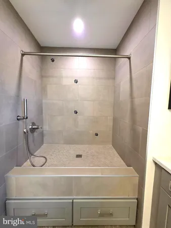 $1,595,000 | 694 Countess Drive, Yardley, PA 19067