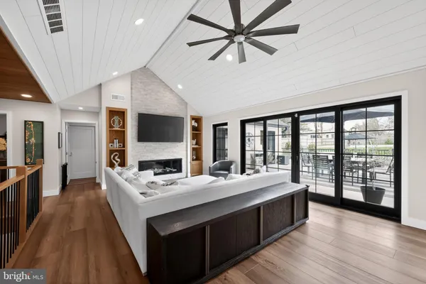 $1,595,000 | 694 Countess Drive, Yardley, PA 19067