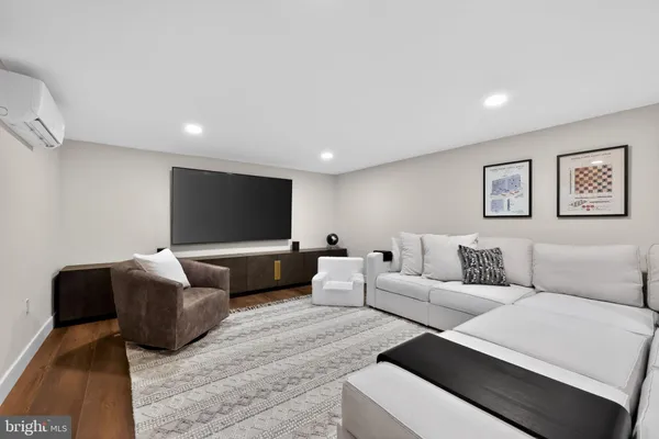 $1,595,000 | 694 Countess Drive, Yardley, PA 19067