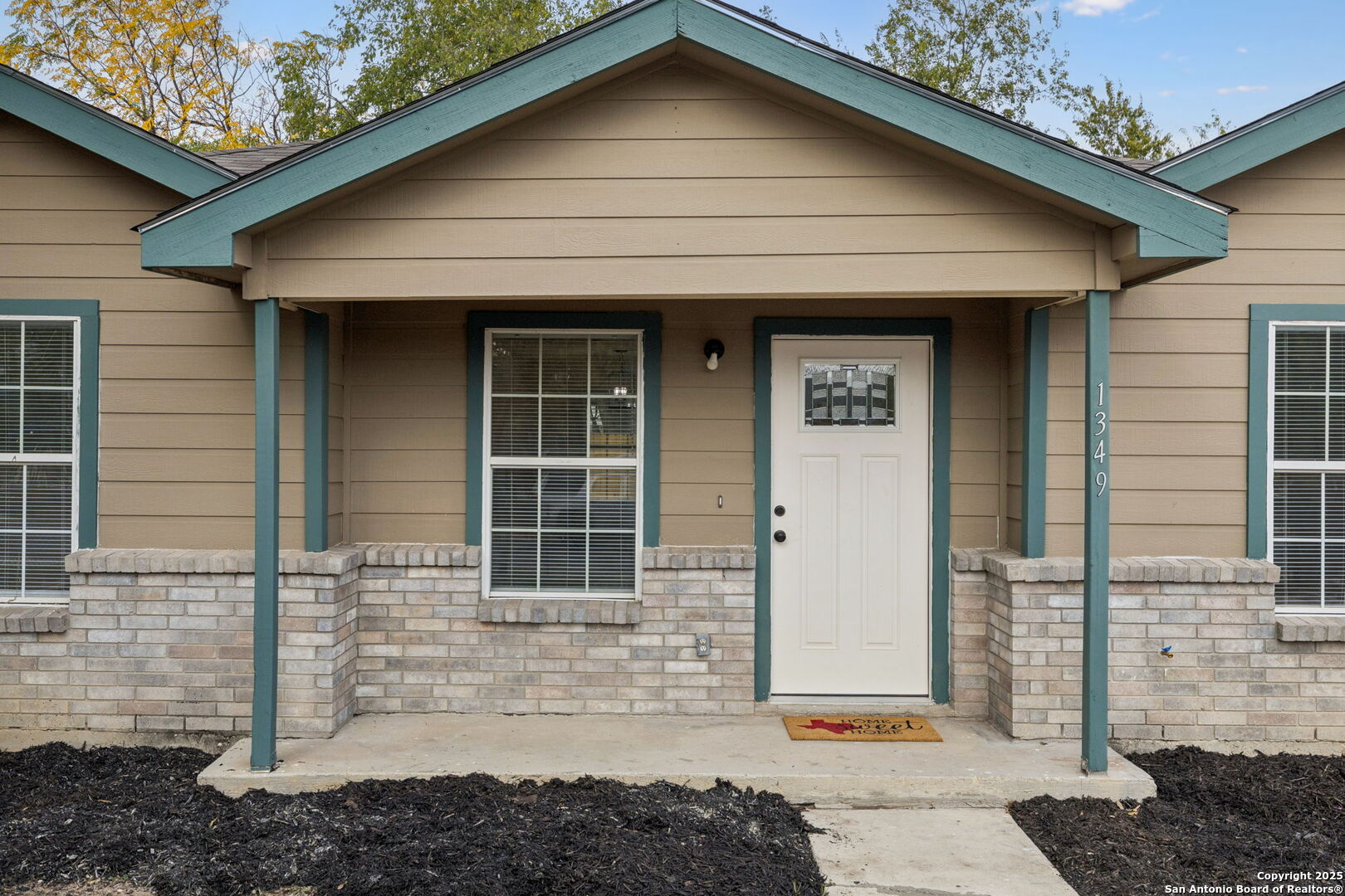 1349 Rivas Street San Antonio, TX 78207 - Photo 5 of 35 a front view of a house