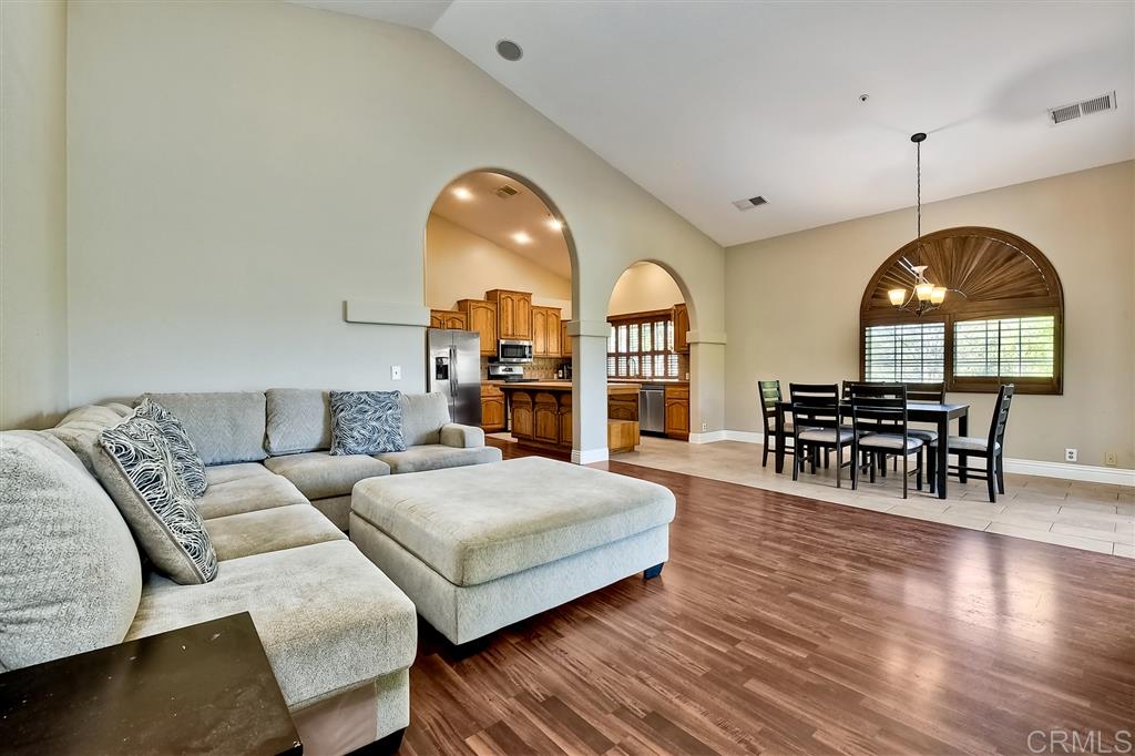 945 Canyon Heights Road Fallbrook, CA 92028 - Photo 14 of 25